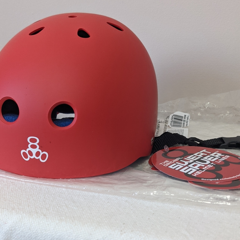 NWT Triple Eight Sweatsaver Helmet (M)